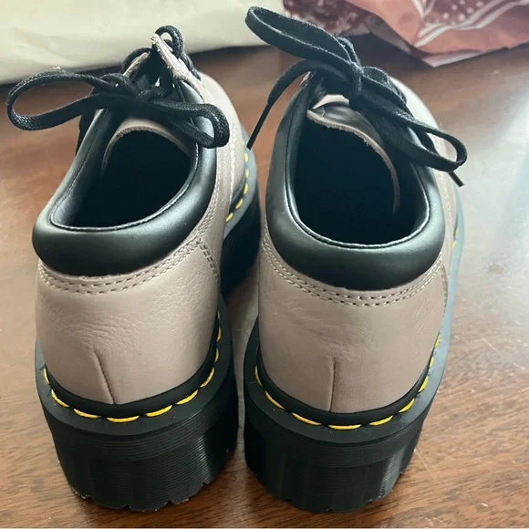 Dr. Martens Cream Quad Smooth Platform Derby NWOT - Picture 5 of 8